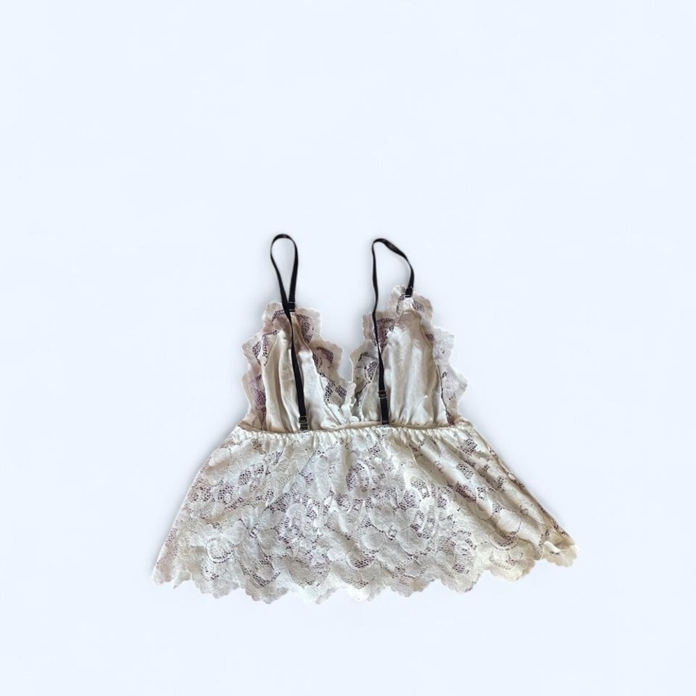 Cream lace babydoll top with black bow size S - Picture 2 of 3